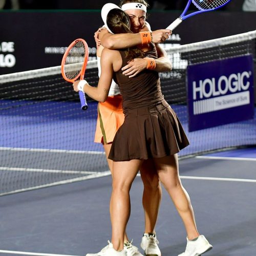 Luisa Stefani e Timea Babos conquistam título de duplas no SP Open