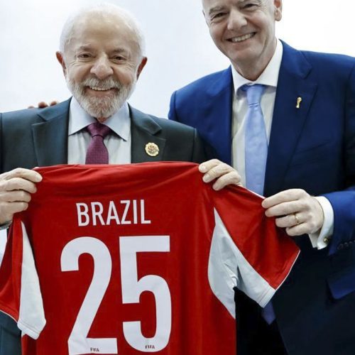 Lula convida presidente da Fifa para conhecer Universidade do Esporte