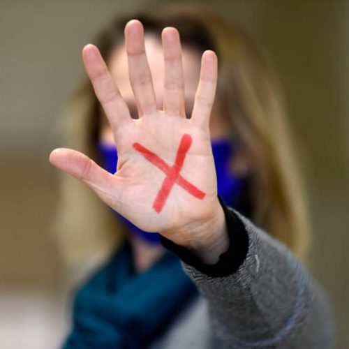 MT registrou 28 casos de feminicídio entre janeiro e junho; maioria ocorreu dentro de casa