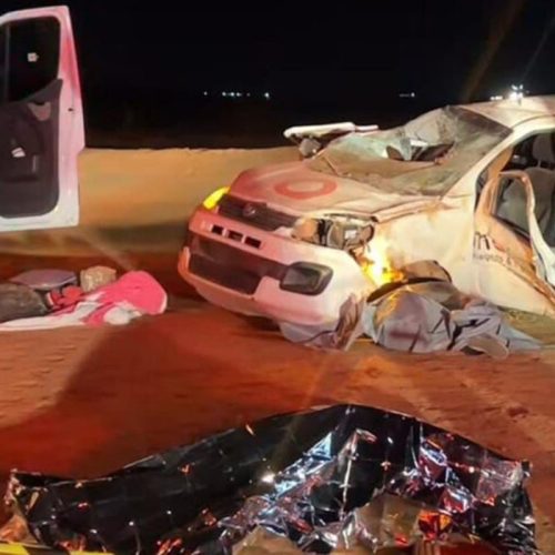 Mãe e filha morrem em grave acidente entre Uno e Corolla na BR-163; três ficam feridos