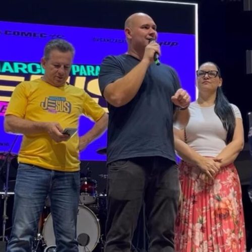 Marcha para Jesus em Cuiabá reúne Mauro Mendes, Abílio e outras lideranças políticas