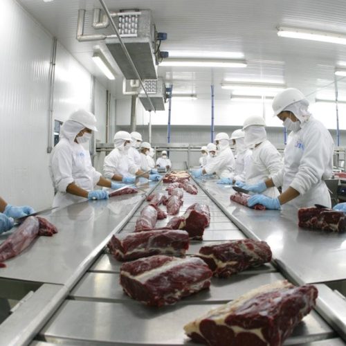 Mato Grosso exporta 368,8 mil toneladas de carne bovina para 77 países no 1° semestre