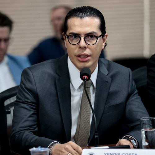 Mato-grossense Yendis Costa toma posse na Comissão de Direito Tributário da OAB-DF