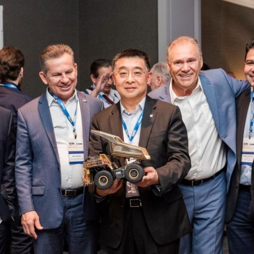 Mauro Mendes articula instalação em Mato Grosso de gigante chinesa de máquinas agrícolas