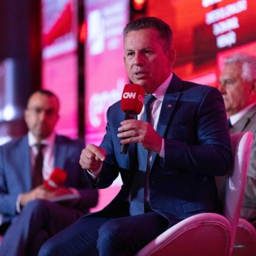 Mauro Mendes destaca 3 mil km de asfalto em rodovias de MT: "Mais do que há em 20 estados"
