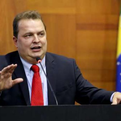 Max Russi apoia fim da reeleição e ampliação de mandatos para cinco anos