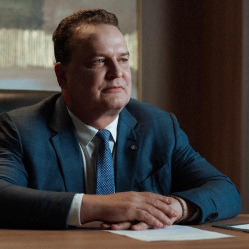 Max Russi promulga lei que cria Programa de Prevenção à Endometriose em MT