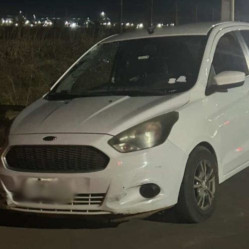Menino de 12 anos morre atropelado por carro e amigo de 11 fica ferido