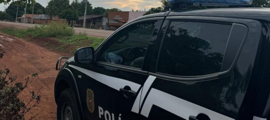 Menor é apreendido com arma de fogo e motocicleta utilizadas em homicídios de mulher e adolescentes