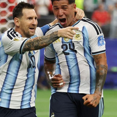 Messi se isola na artilharia das Copas e Argentina vai ao mata-mata
