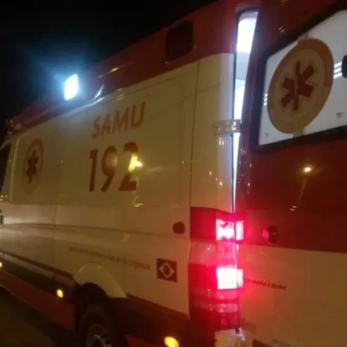 Motorista bêbado bate caminhonete em moto e mata menina de 11 anos