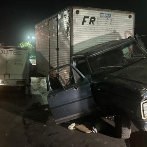 Motorista de caminhão de 59 anos morre após bater em pilar de viaduto em Cuiabá