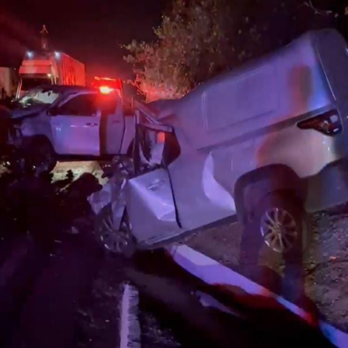 Motorista morre e outras quatro pessoas ficam feridas em grave acidente entre três veículos