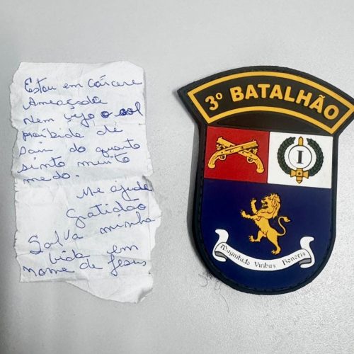 Mulher mantida em cárcere privado pelo próprio filho é resgatada pela PM após entregar bilhete à amiga