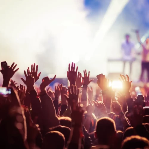 Município é condenado a indenizar ECAD por uso não autorizado de músicas em evento público