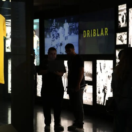 Museu do Futebol lança exposição sobre camisas da seleção brasileira