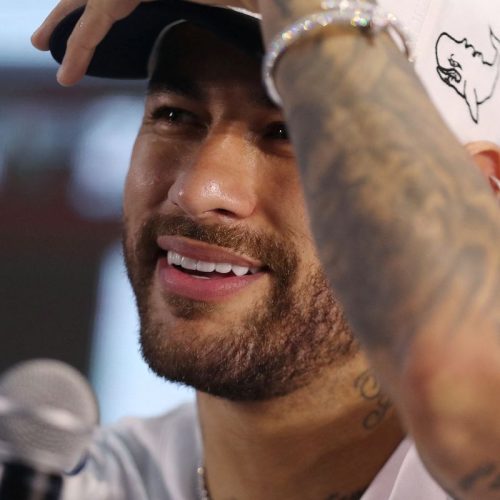 Neymar diz que retorna ao Santos para voltar a ser feliz