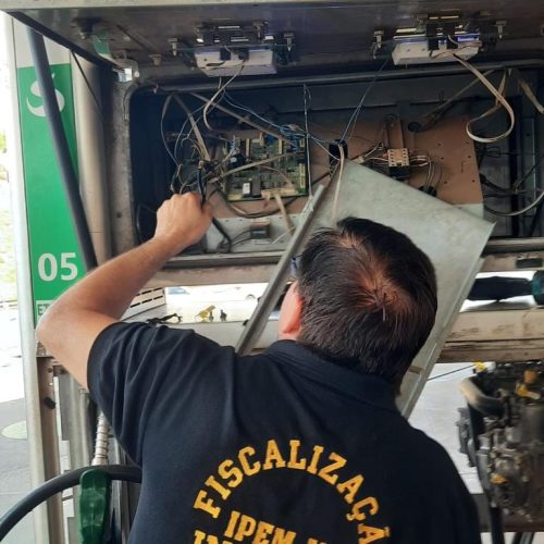 Operação flagra irregularidades em 11 bombas de combustíveis e pode aplicar multa de até R$ 1,5 mi