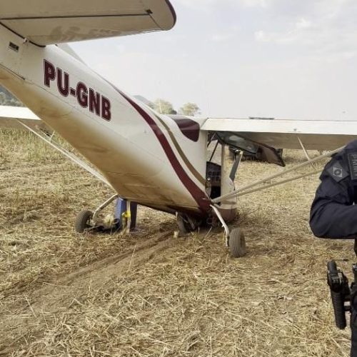 Operação policial apreende drogas após queda de aeronave em propriedade rural em MT