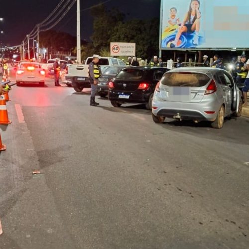 Operação prende dois motoristas bêbados e remove 31 veículos em Cuiabá