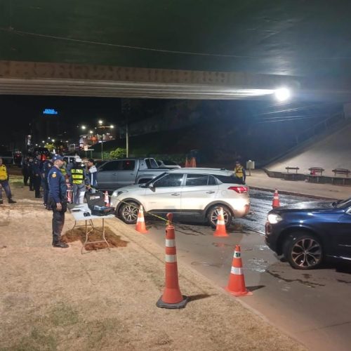 Operação prende oito motoristas por embriaguez e remove 48 veículos em Cuiabá