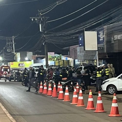 Operação remove 19 motos e flagra 21 condutores sem CNH em avenida de Várzea Grande