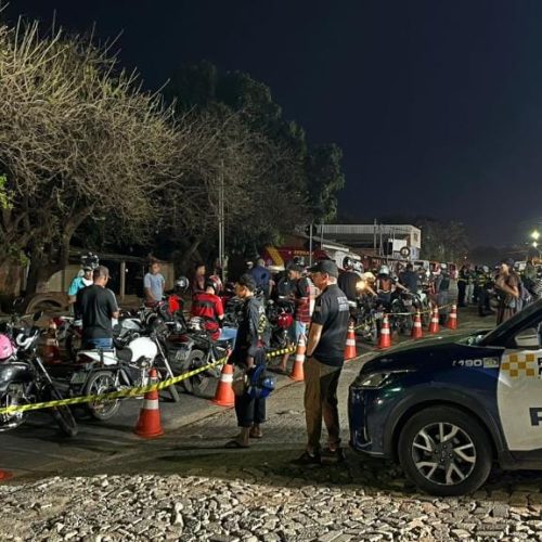 Operação termina com três prisões e 33 motocicletas removidas em Cuiabá