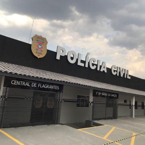 PC prende dois membros de facção por extorquir comerciantes em Mato Grosso
