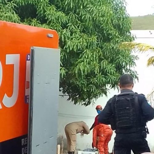 PC vai ouvir ‘namorada virtual’ de menor que matou pais e irmão após ser impedido de vir a MT