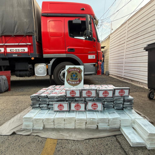 PF apreende em São Paulo 400 quilos de cocaína em caminhão que havia saído de Cuiabá