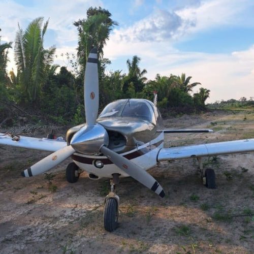 PM de Mato Grosso auxilia a Polícia Federal na apreensão de avião com 500 quilos de drogas