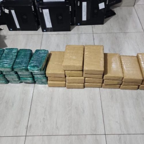 PM e PRF apreendem 44 kg de drogas e causam prejuízo de cerca de R$ 1 milhão às facções