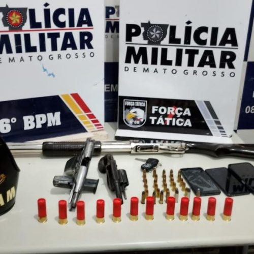 PM prende quatro faccionados do Comando Vermelho com armas para matar rivais