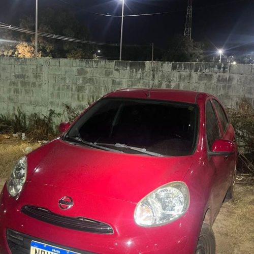 PM recupera carro roubado e prende homem por receptação e porte ilegal de arma