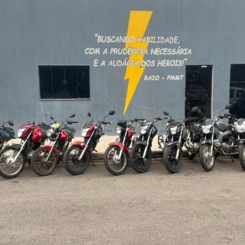 PMs apreendem 12 motos e frustram rolezinho de motoqueiros em Cuiabá