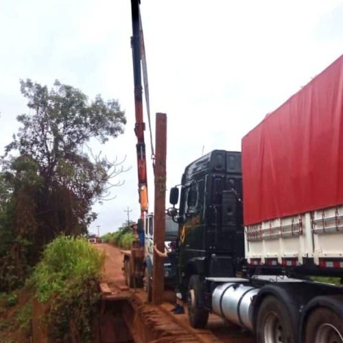 Tráfego é liberado em ponte entre Sorriso e Tapurah após caminhão despencar e danificar estrutura