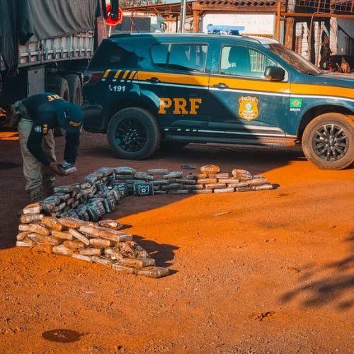 PRF apreende carga de cocaína escondida em pneus de carreta em Várzea Grande