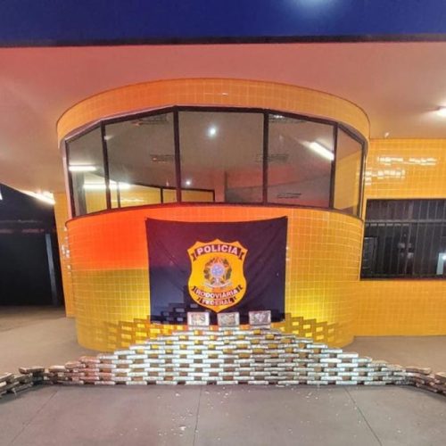 PRF apreende quase 150 kg de cocaína em carga de caroço de algodão