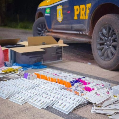 PRF flagra casal com remédios controlados e produtos eletrônicos na BR-364 em Cuiabá