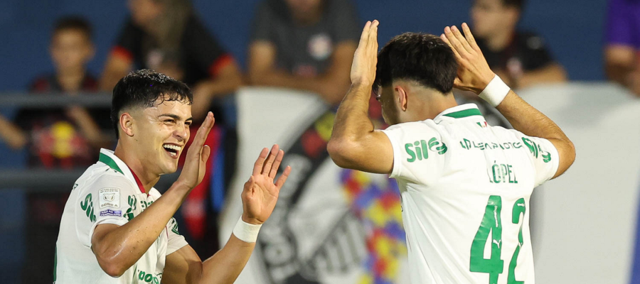 Palmeiras derrota Bragantino para manter liderança no Brasileiro