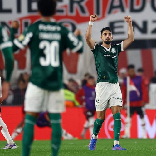 Palmeiras supera pressão e derrota River no Monumental de Núñez