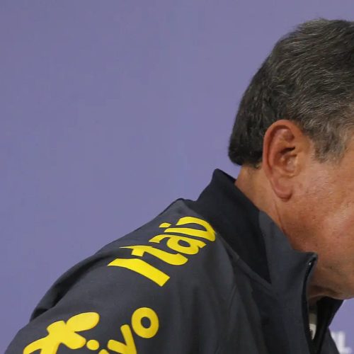 Parreira permanece internado na UTI com quadro de infecção pulmonar