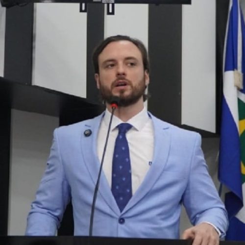“Pivetta cumpre papel um institucional”, diz vereador sobre aproximação com Abilio