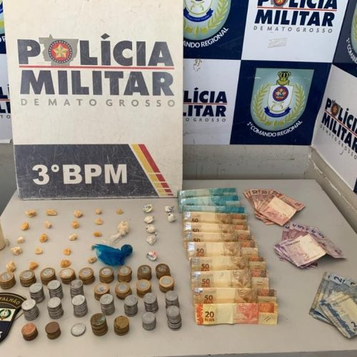 Polícia Militar liberta vítima de cárcere privado e desarticula ponto de venda de drogas
