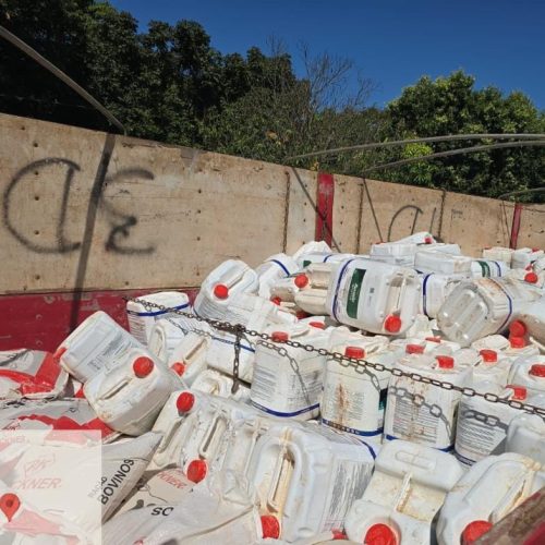 Polícia prende quadrilha que transportava R$ 1 milhão em herbicida proibido em Cuiabá