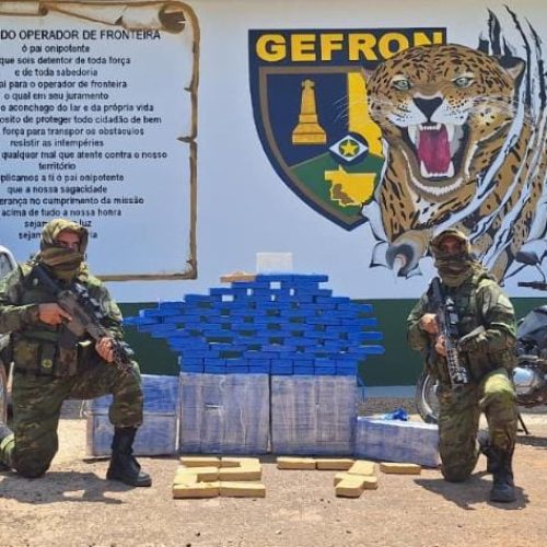 Policiais apreendem mais de 200 kg de cocaína avaliados em R$ 5 milhões e prendem traficantes