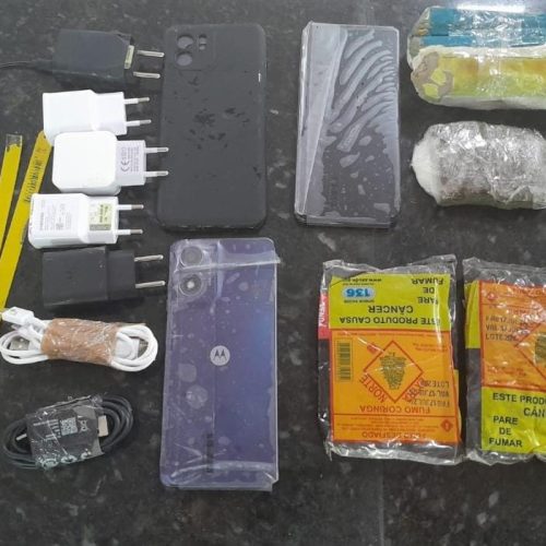Policiais penais apreendem pacote com celulares e maconha em área externa de penitenciária feminina