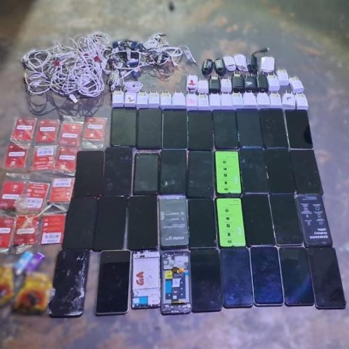 Policiais penais evitam que 32 celulares entrem em carceragem de penitenciária