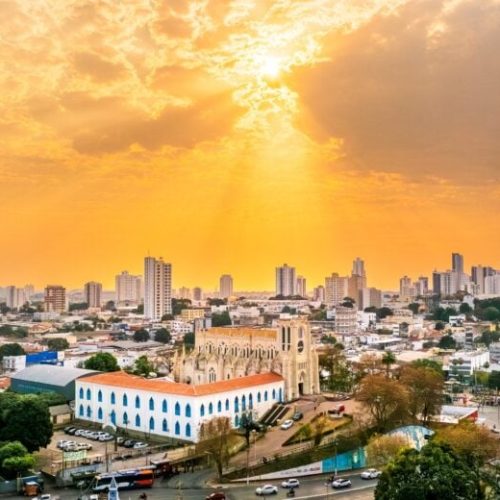 Cuiabá lidera o progresso social em Mato Grosso, mas três cidades do interior estão entre as piores do Brasil