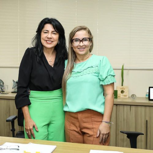 Prefeita Eliene empossa Leliane Barros como nova secretária de Assistência Social